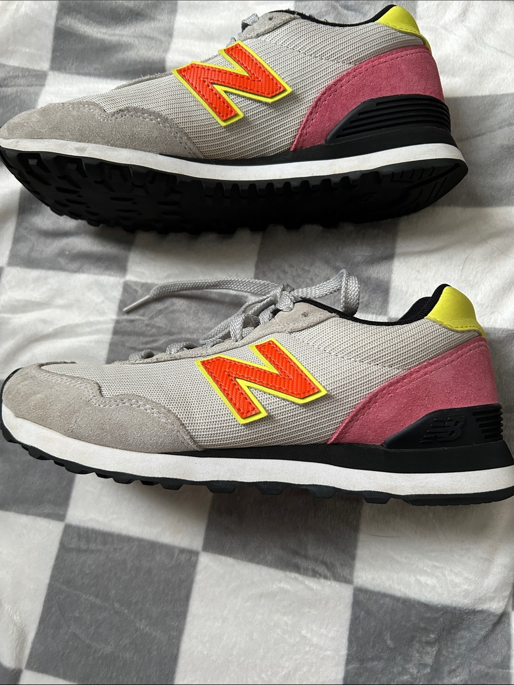 New Balance 515 light gray sneakers